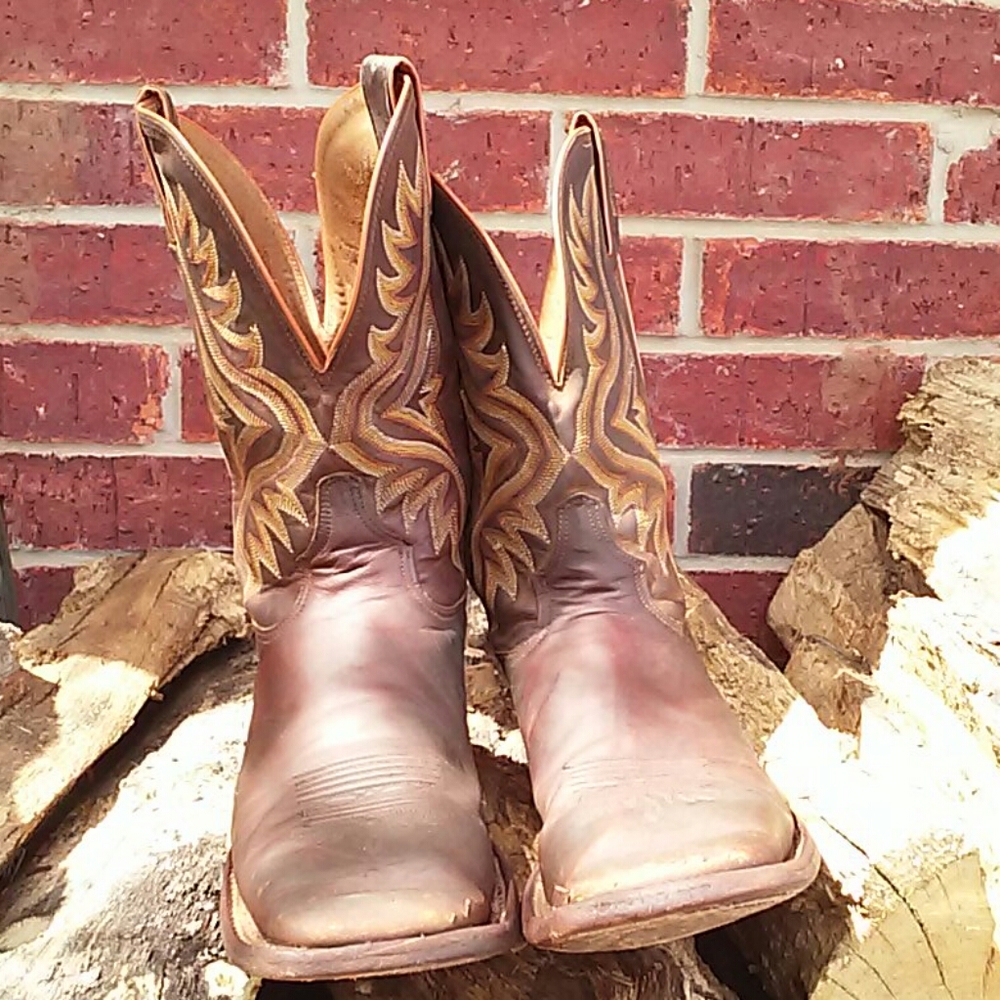 Tony Lama Chisel Toe Cowboy Boots